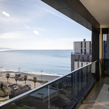 Green Side Apart Hotel Batumi Exteriör bild